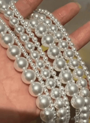 为什么说叠戴珍珠是女人品味的终极考验？(图2)