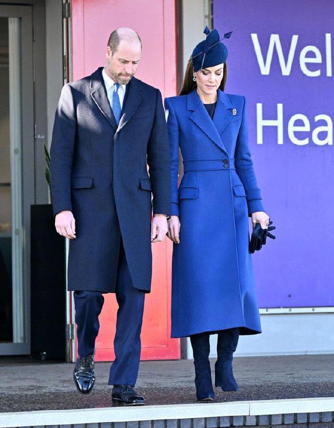 英国凯特王妃6套穿搭封神王室时尚教科书！普通人直接抄不出错(图8)