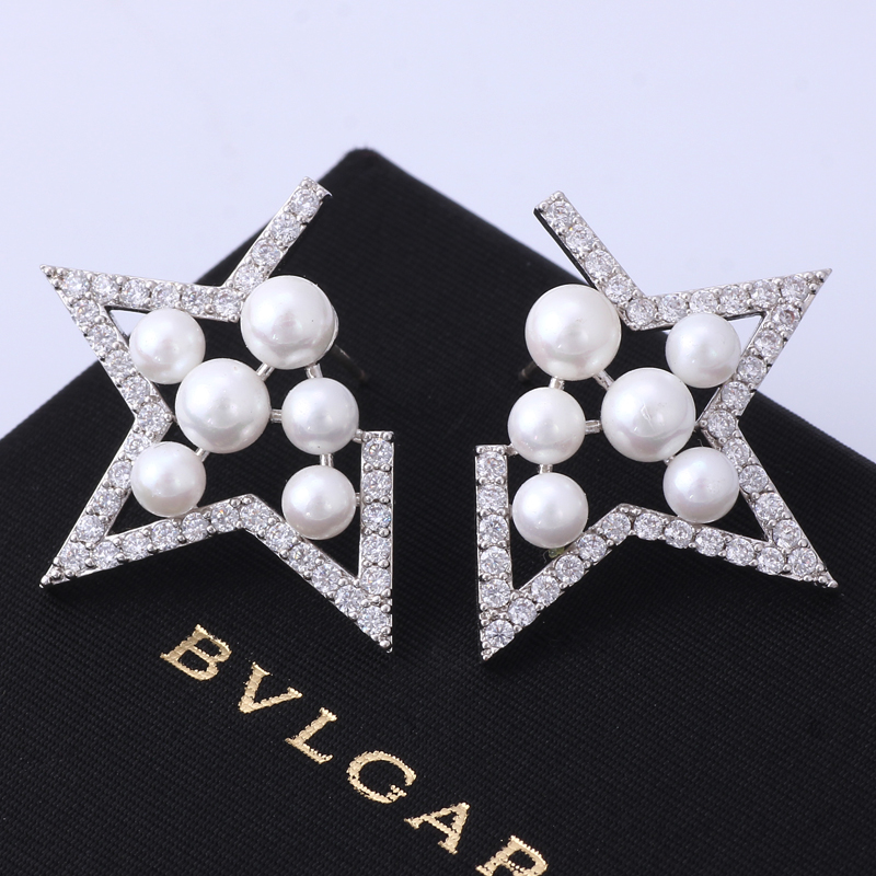 新快报记者探营第139届广交会：AI助理指路点餐 办证速度毫秒级(图1)