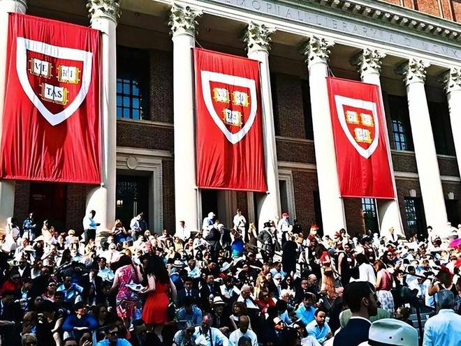 特朗普釜底抽薪30万中国学生将被赶出美国中方4个字说明一切(图10)