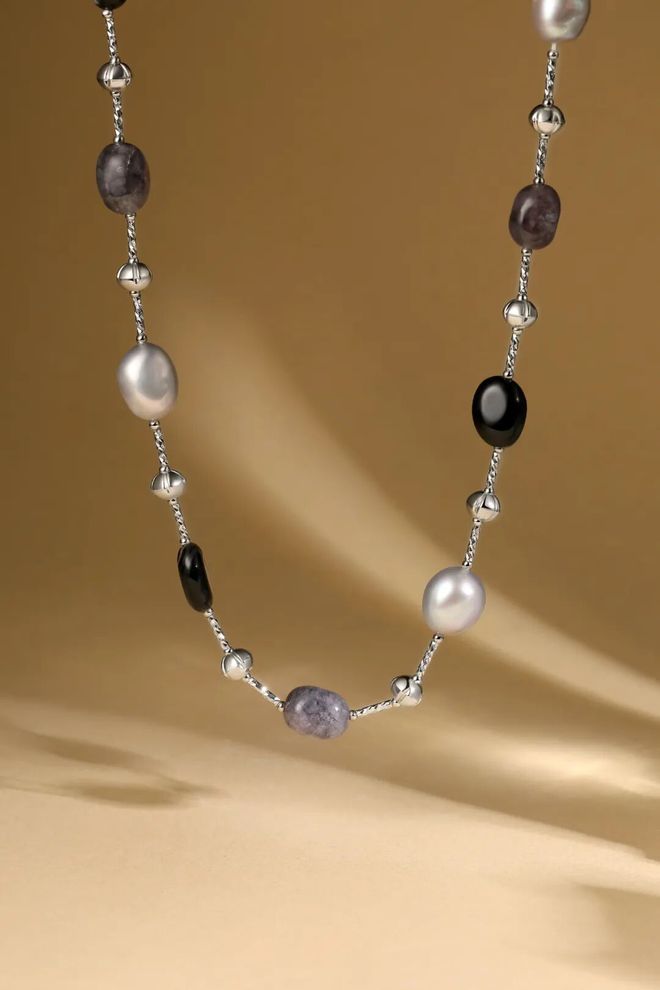 秋冬穿毛衣别忘这一步！珍珠毛衣链让普通穿搭“显贵”3倍(图26)