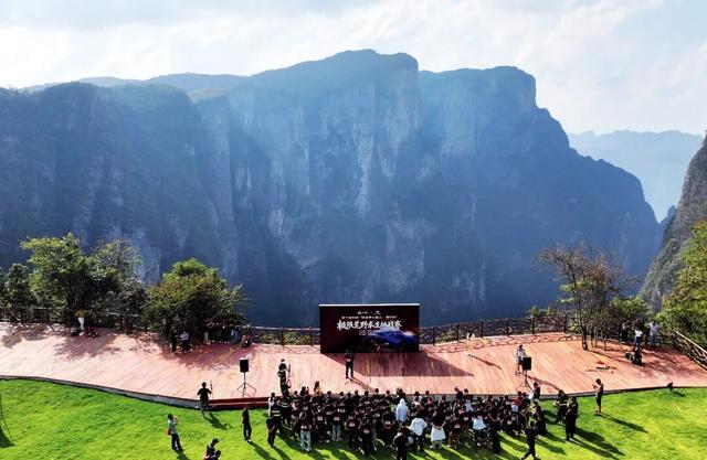 官方回应“荒野求生”停赛:8人夺冠平分48万奖金健康问题景区负责治疗本人及直系亲属终身免费游七星山(图4)