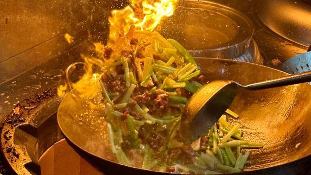 西贝逆势融资餐饮能否靠“锅气”和透明破局?︱大象财富(图1)