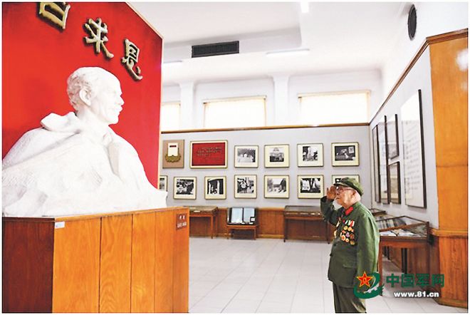 军营观察丨96岁老军医:用有限的生命去做更多的工作(图3)